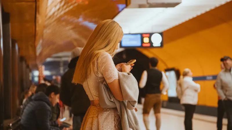 Designed for Nobody: How Mobile App Architecture Fails the Fractured Attention of Real American Users