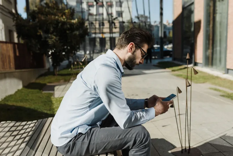 Designed for Everywhere, Optimized for Nowhere: The Situated Cognition Critique of Context-Blind Mobile UI